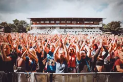 90er-festival-hoppegarten-publikum-jubel