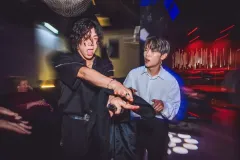 clubnacht-tanzende-gaeste-kreativmedia-berlin