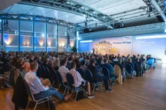 kongress-potsdam-konferenzhalle-vortrag-1000x667-1