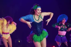 holiday-on-ice-no-limits-solotanz-glitzerkostuem