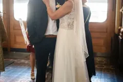 dennis-sarah-erster-moment