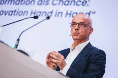 12-037-kreativmedia